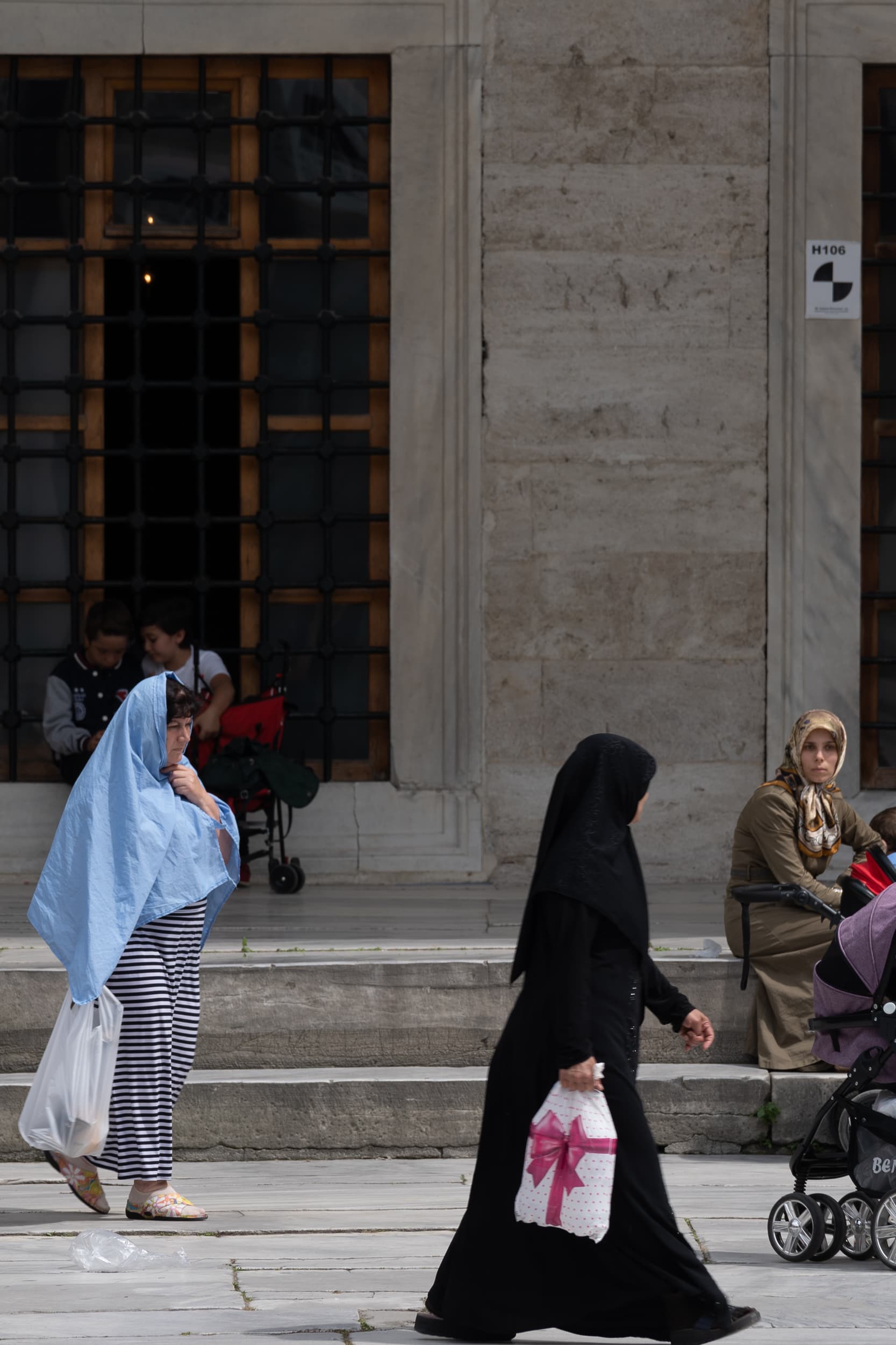 turkish woman at mosque