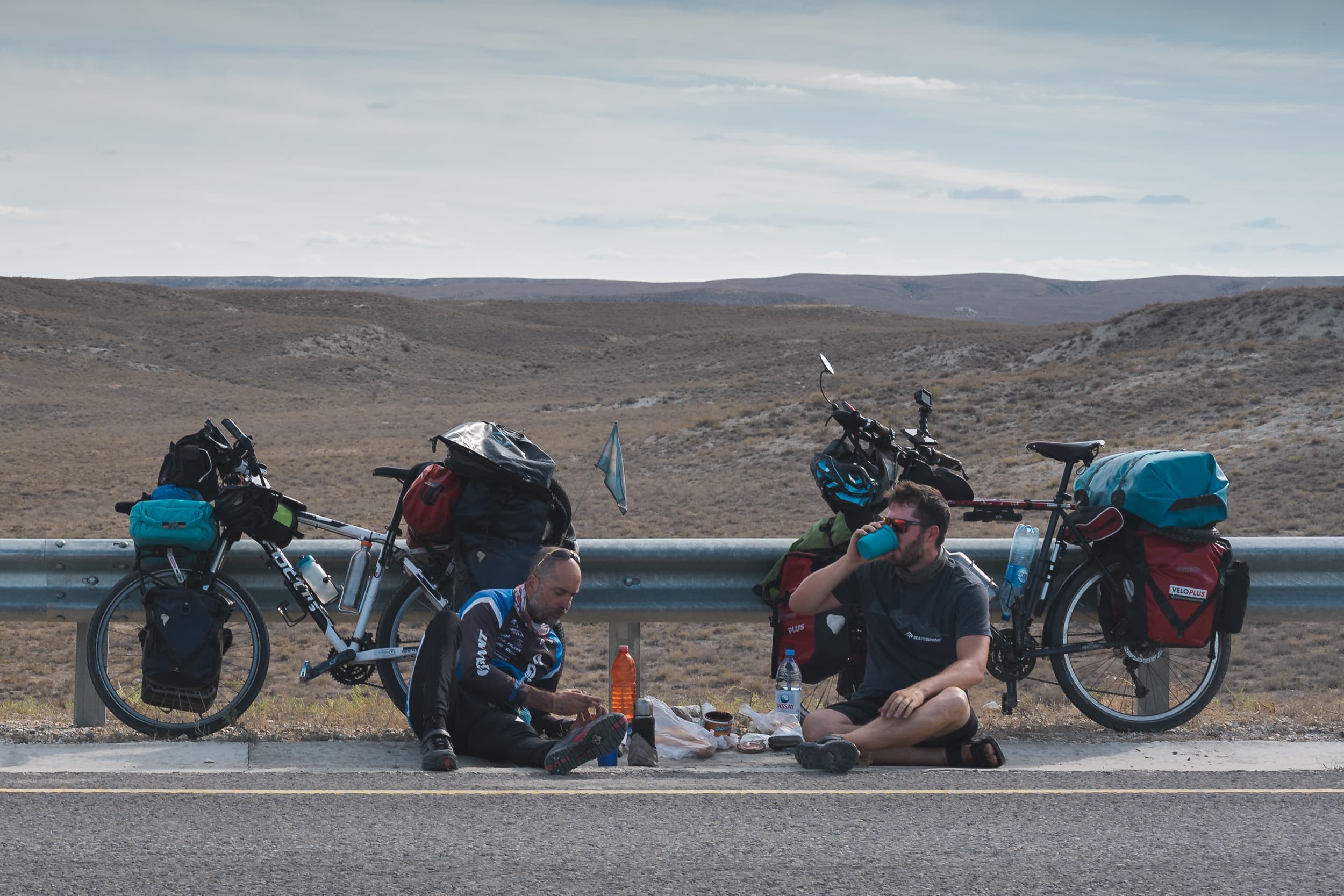 kazakhstan cycle touring coffe break