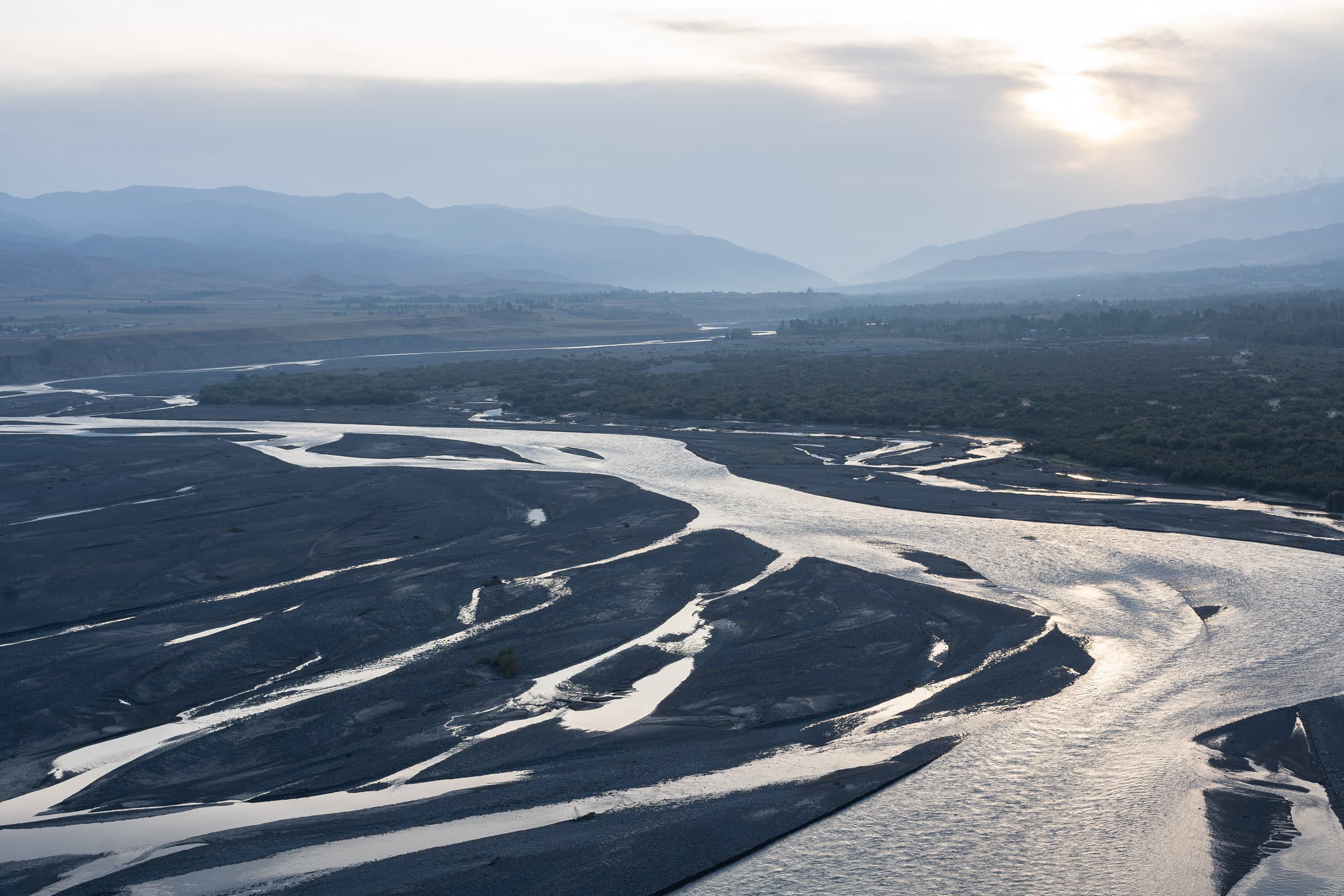 Tadjikistan river valley