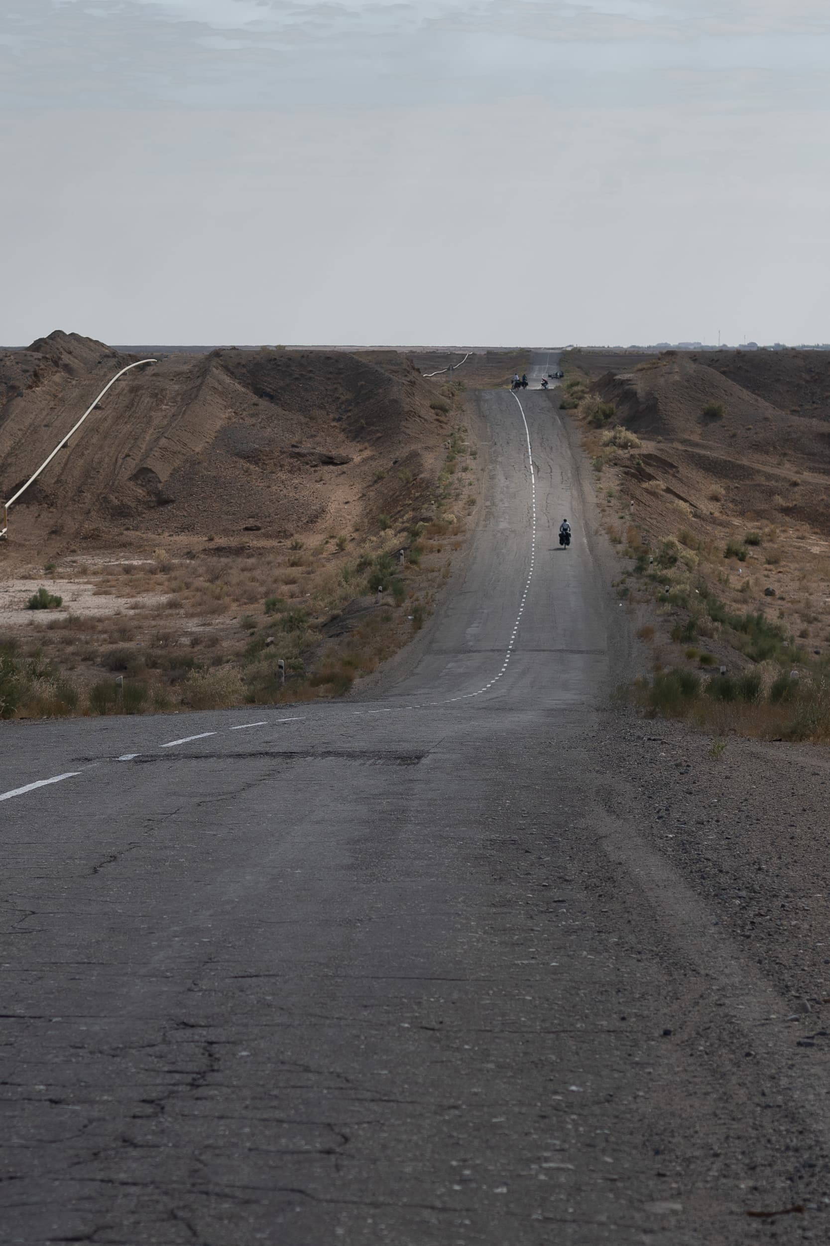 cycling the Kysylkum desert