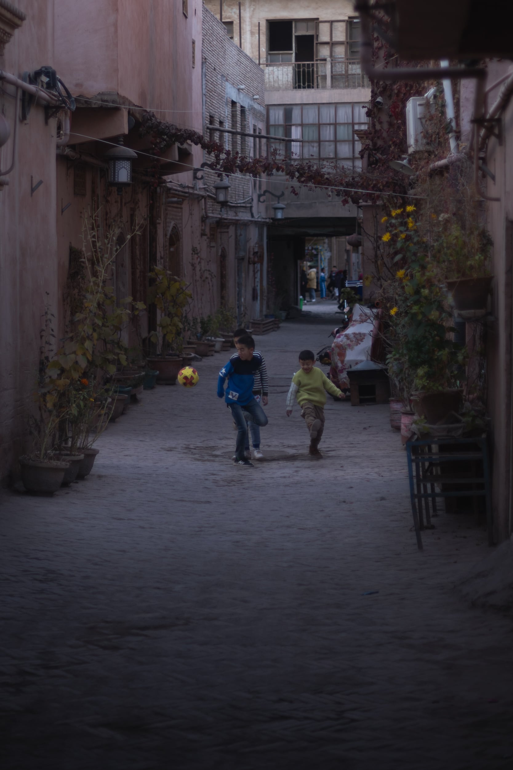 Chinese kids playing