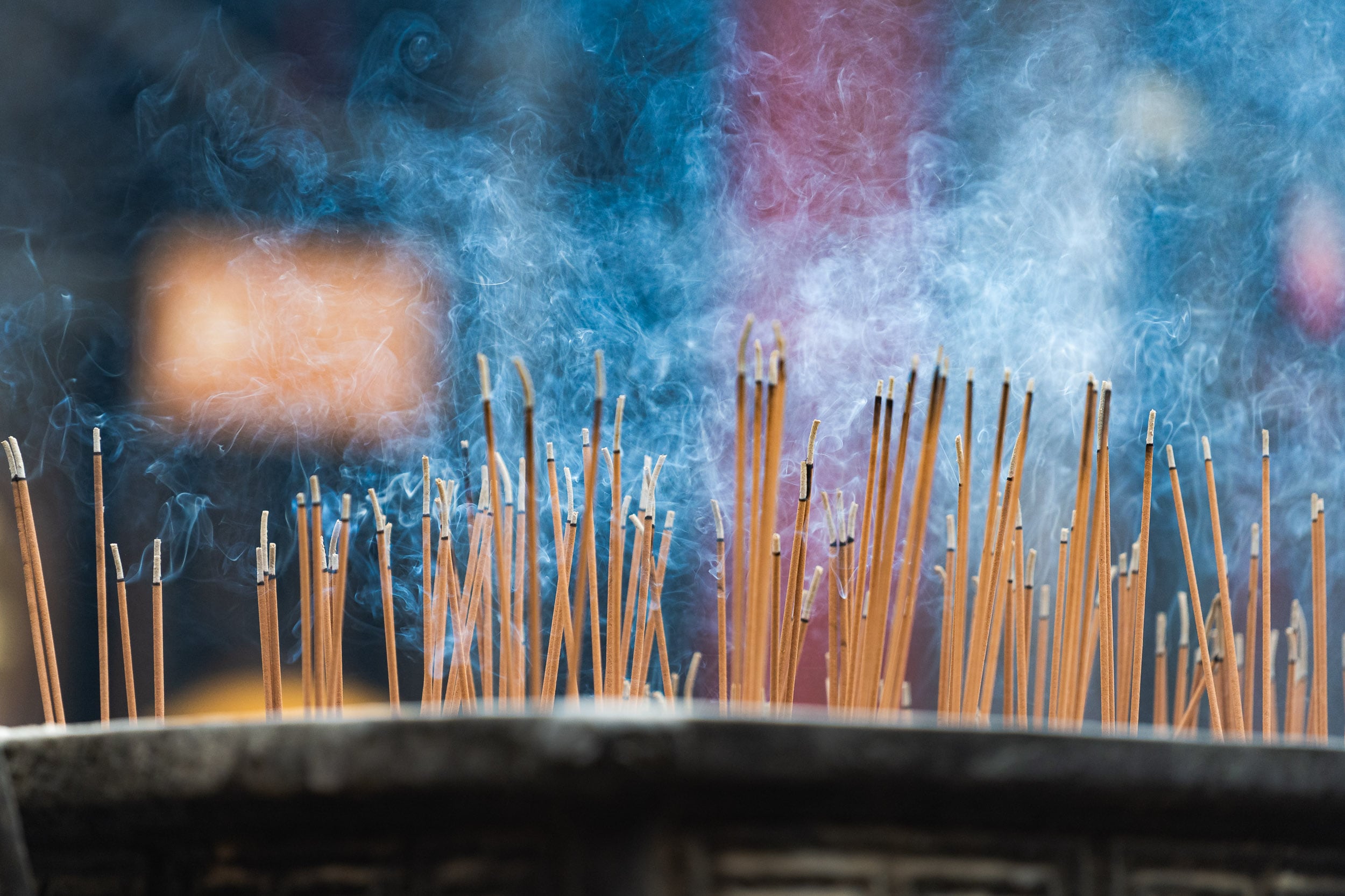 smoking incense sticks temple china